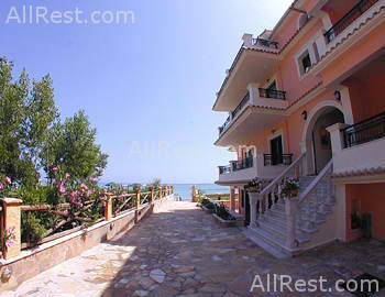Andreolas Luxury Suites 2